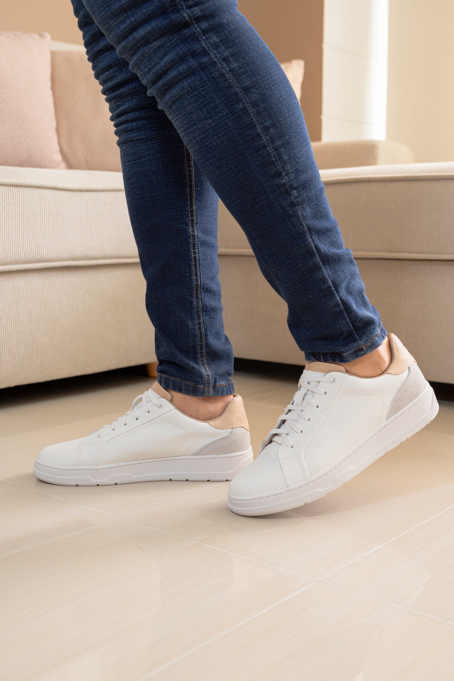 TENIS PARA HOMBRE EN CUERO BLANCO REF: EZEIZA UNION