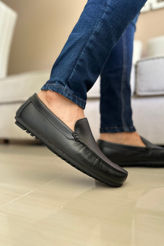 MOCASINES PARA HOMBRE EN CUERO NEGRO SIN CORDON REF: TIBANA