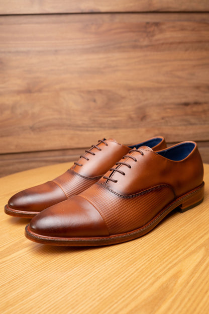 ZAPATO ELEGANTE EN CUERO CAFE  PARA HOMBRE / REF YORK