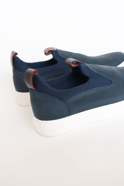 TENIS SLIDER AMIR EN CUERO AZUL PARA HOMBRE / SPN 2801