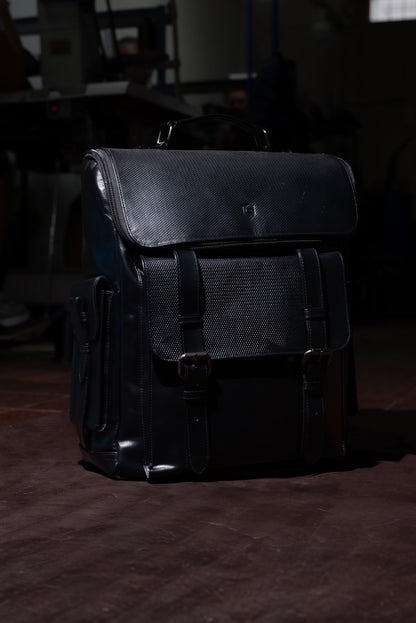 MORRAL ADRIAN MULTIFUNCIONAL EN CUERO NEGRO PARA HOMBRE | FREE ZONE