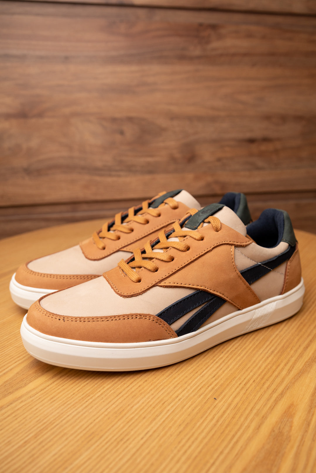 TENIS OBLIVIONS EN CUERO MIEL PARA HOMBRE / CLCK