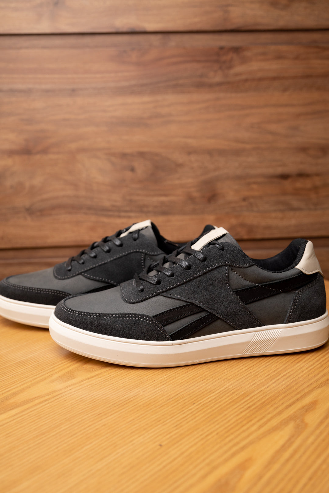 TENIS OBLIVIONS EN CUERO GRIS PARA HOMBRE / CLCK