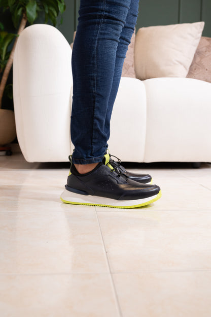 TENIS PARA HOMBRE EN CUERO AZUL X SUELA BLANCA VERDE / REF: VIGO D 19