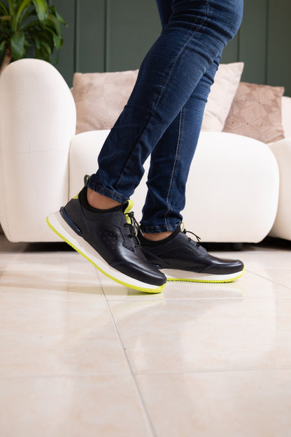 TENIS PARA HOMBRE EN CUERO AZUL X SUELA BLANCA VERDE / REF: VIGO D 19