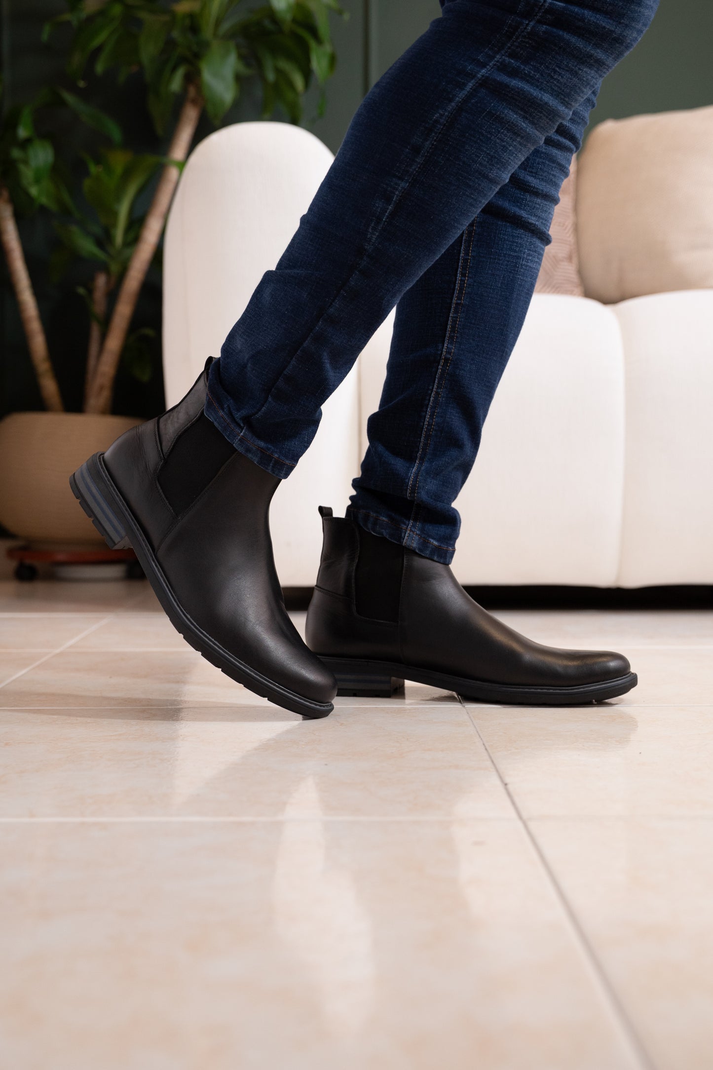 BOTAS CHELSEA PARA HOMBRE EN CUERO NEGRO | REF: STAMFORD 1900