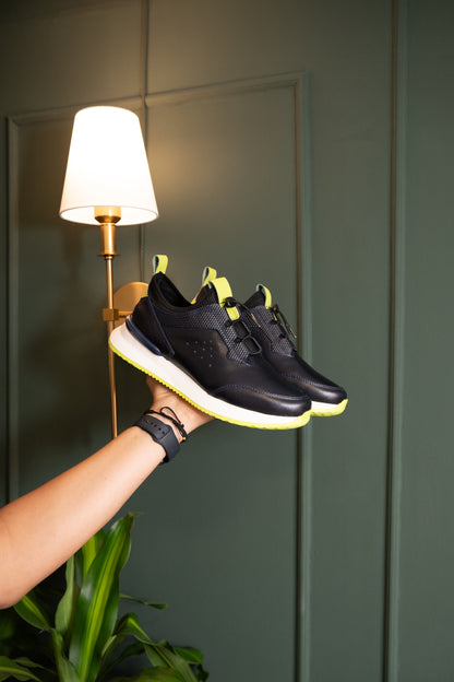 TENIS PARA HOMBRE EN CUERO AZUL X SUELA BLANCA VERDE / REF: VIGO D 19