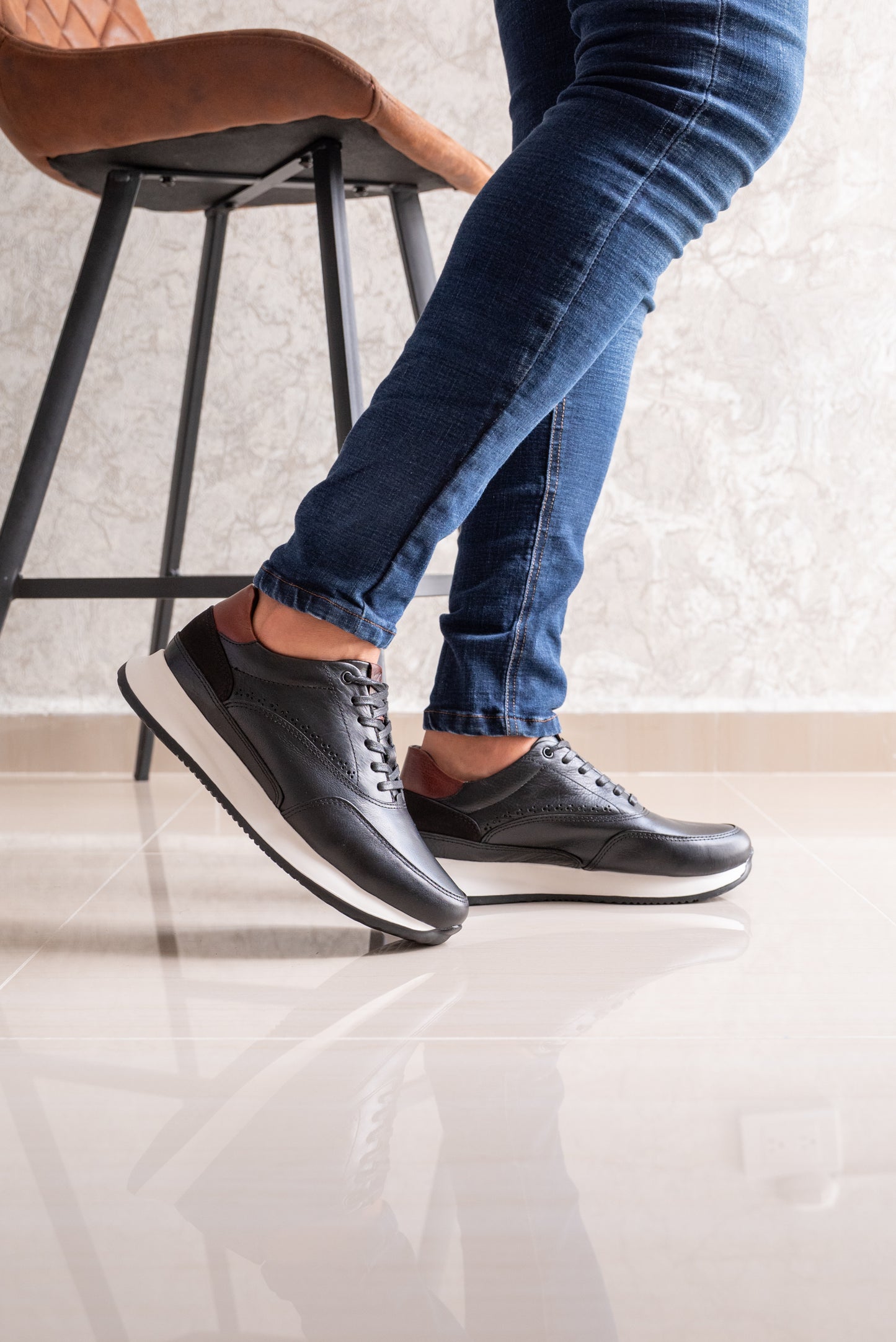 TENIS PARA HOMBRE EN CUERO NEGRO | REF: BRISTOL T-15