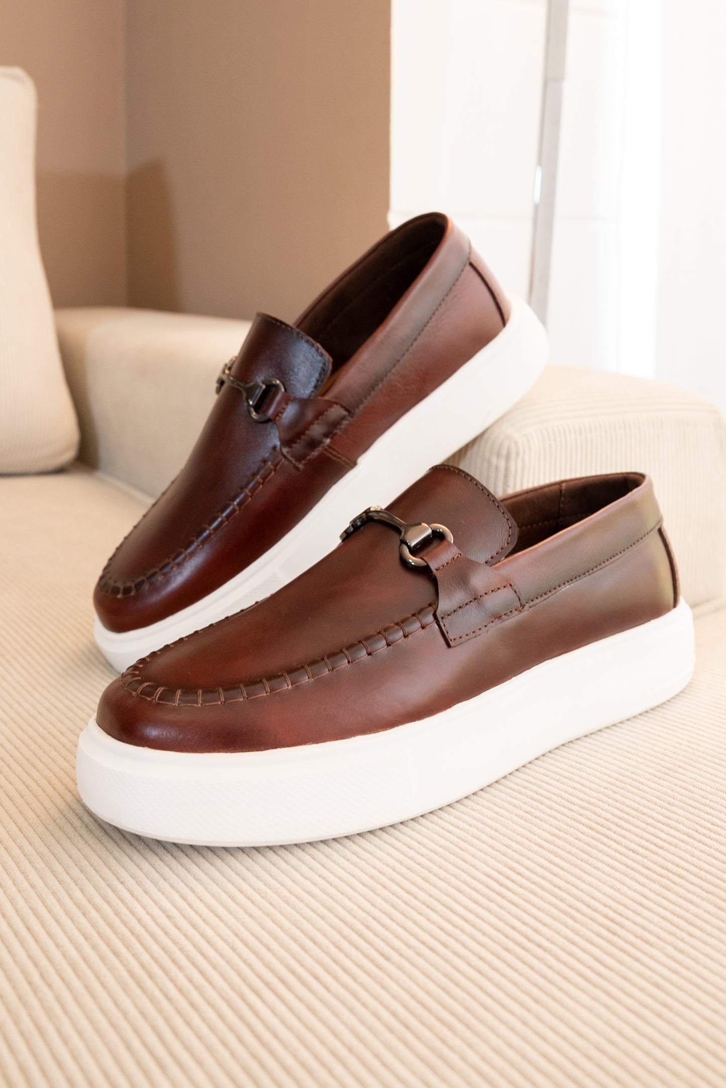 MOCASINES PARA HOMBRE EN CUERO COÑAC TEJIDO / REF: FLOTER BENEVENTO