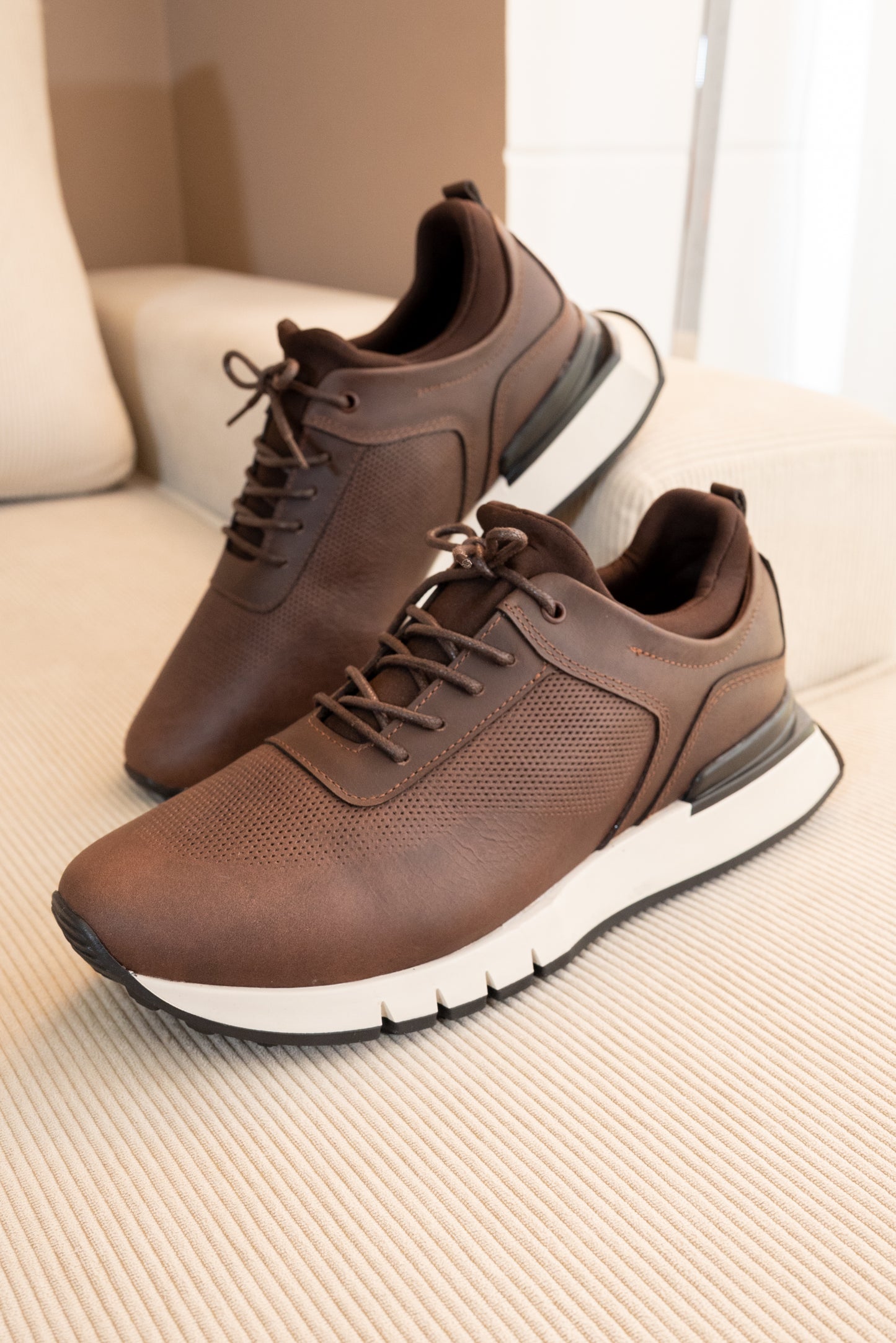 TENIS  EN CUERO CAFE PARA HOMBRE / REF: FRED B-91