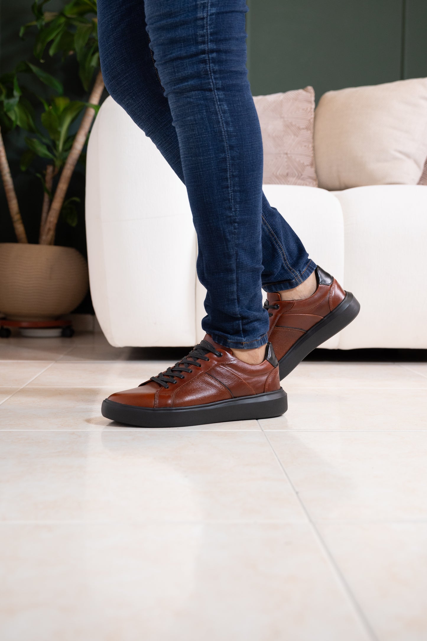 TENIS PARA HOMBRE EN CUERO COÑAC REF: SIDNEY 3220