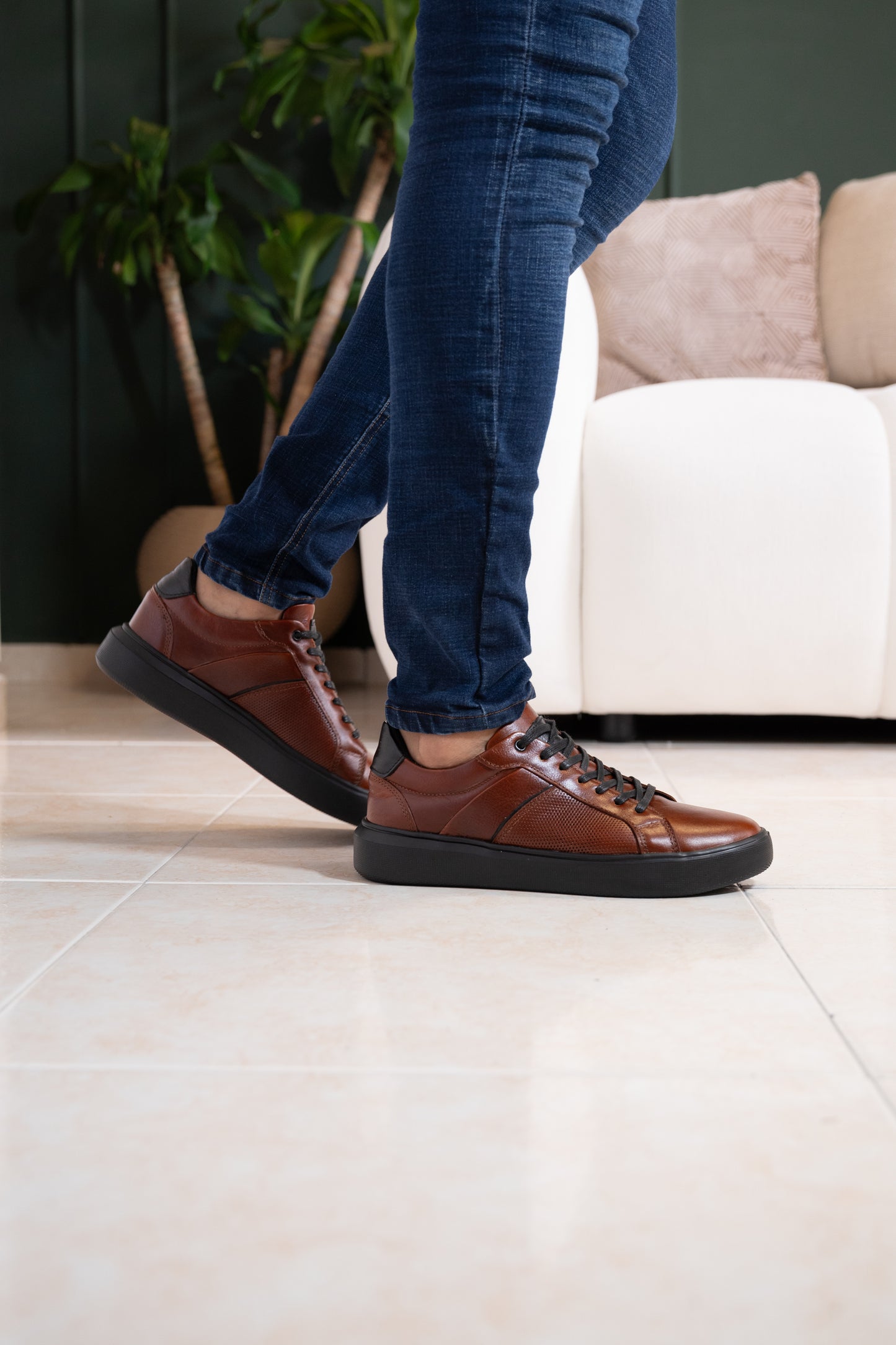 TENIS PARA HOMBRE EN CUERO COÑAC REF: SIDNEY 3220