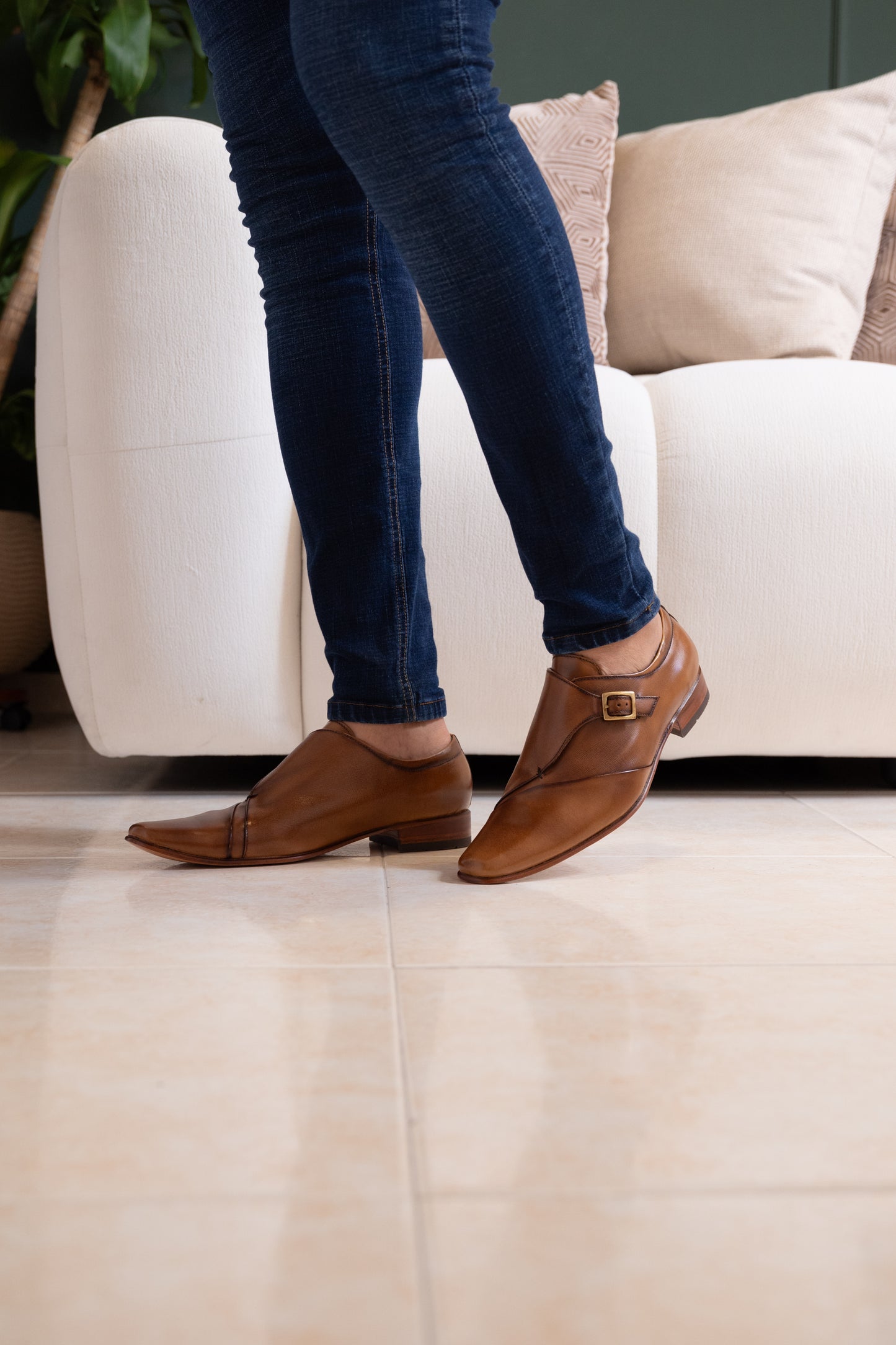 ZAPATO ELEGANTE EN CUERO MIEL PARA HOMBRE REF: EMPOLEON 6070