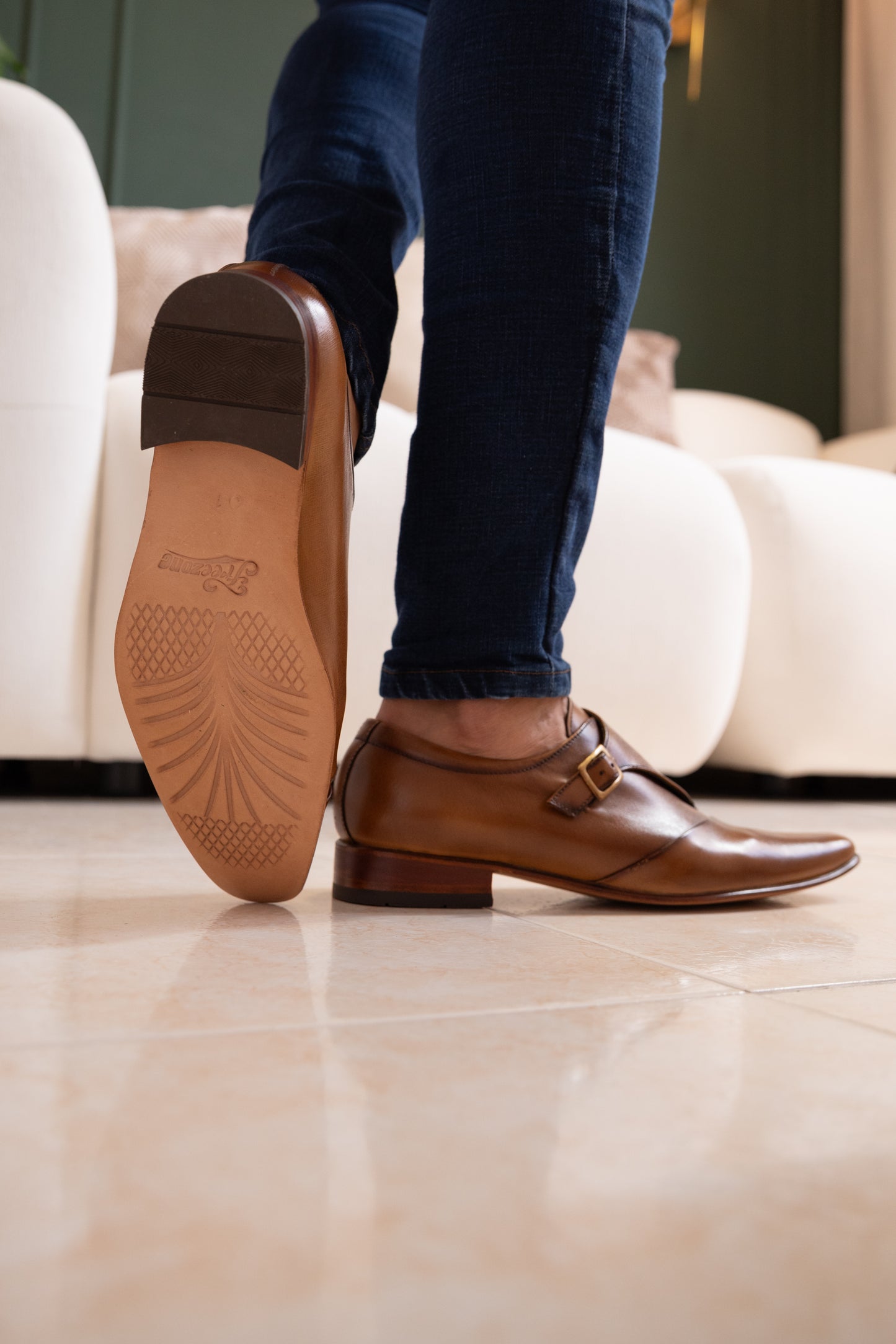 ZAPATO ELEGANTE EN CUERO MIEL PARA HOMBRE REF: EMPOLEON 6070