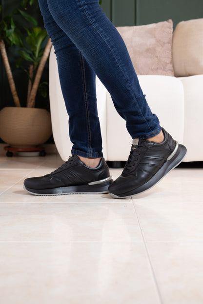 TENIS PARA HOMBRE EN CUERO NEGRO SUELA EVA / REF: ASTI