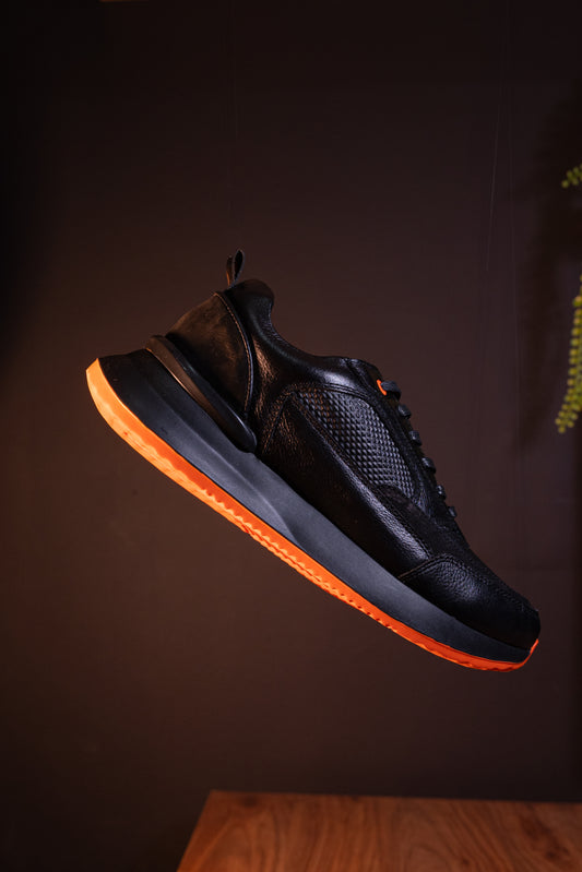 TENIS PARA HOMBRE EN CUERO NEGRO X NARANJA  REF: VERONA 3205