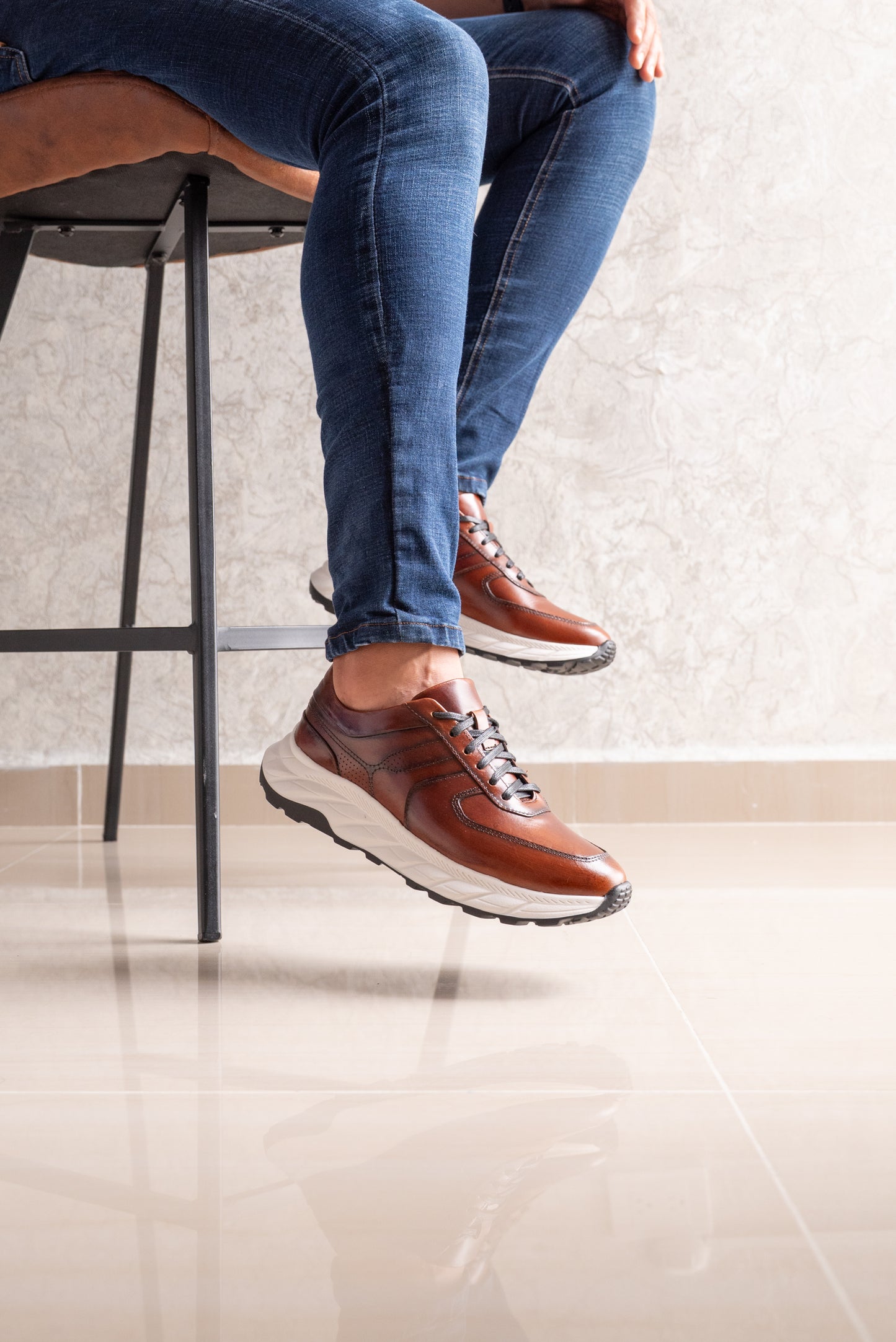 TENIS PARA HOMBRE EN CUERO COÑAC | REF: MAKU