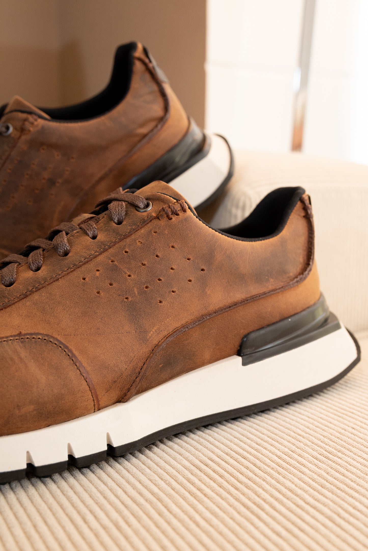 TENIS PARA HOMBRE EN CUERO HOJA SECA | REF: MARC 600