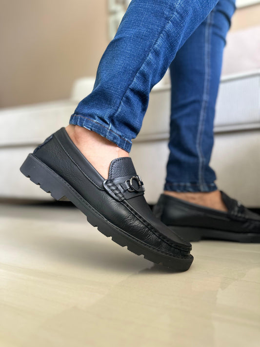 MOCASIN TIAGO PARA HOMBRE EN CUERO NEGRO / REF 663