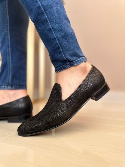 ZAPATO SLIPPERS EN CUERO FOLIA NEGRO PARA HOMBRE  / REF: BASILIO 1707