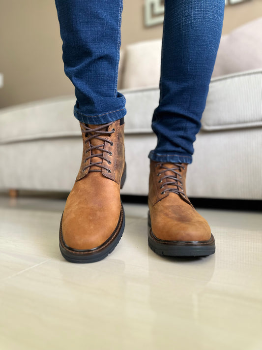 BOTAS PARA HOMBRE EN CUERO MIEL | REF TAUPE