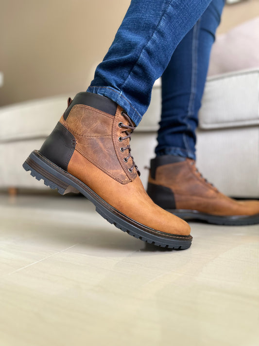 BOTAS PARA HOMBRE EN CUERO MIEL | REF TAUPE
