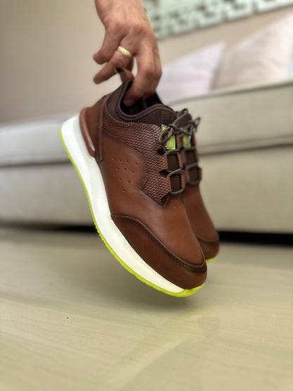 TENIS PARA HOMBRE EN CUERO MIEL X VERDE  / REF: VIGO 401