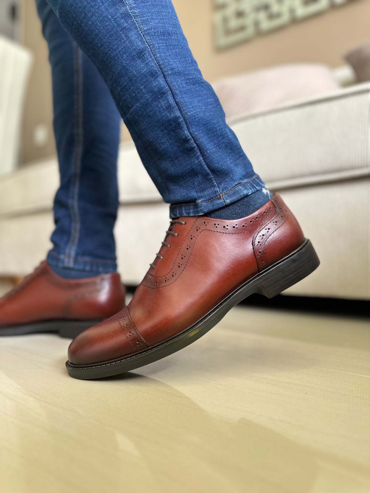 ZAPATO DERBY CASIANO EN CUERO MIEL PARA HOMBRE / REF: CLSS BOLÍVAR