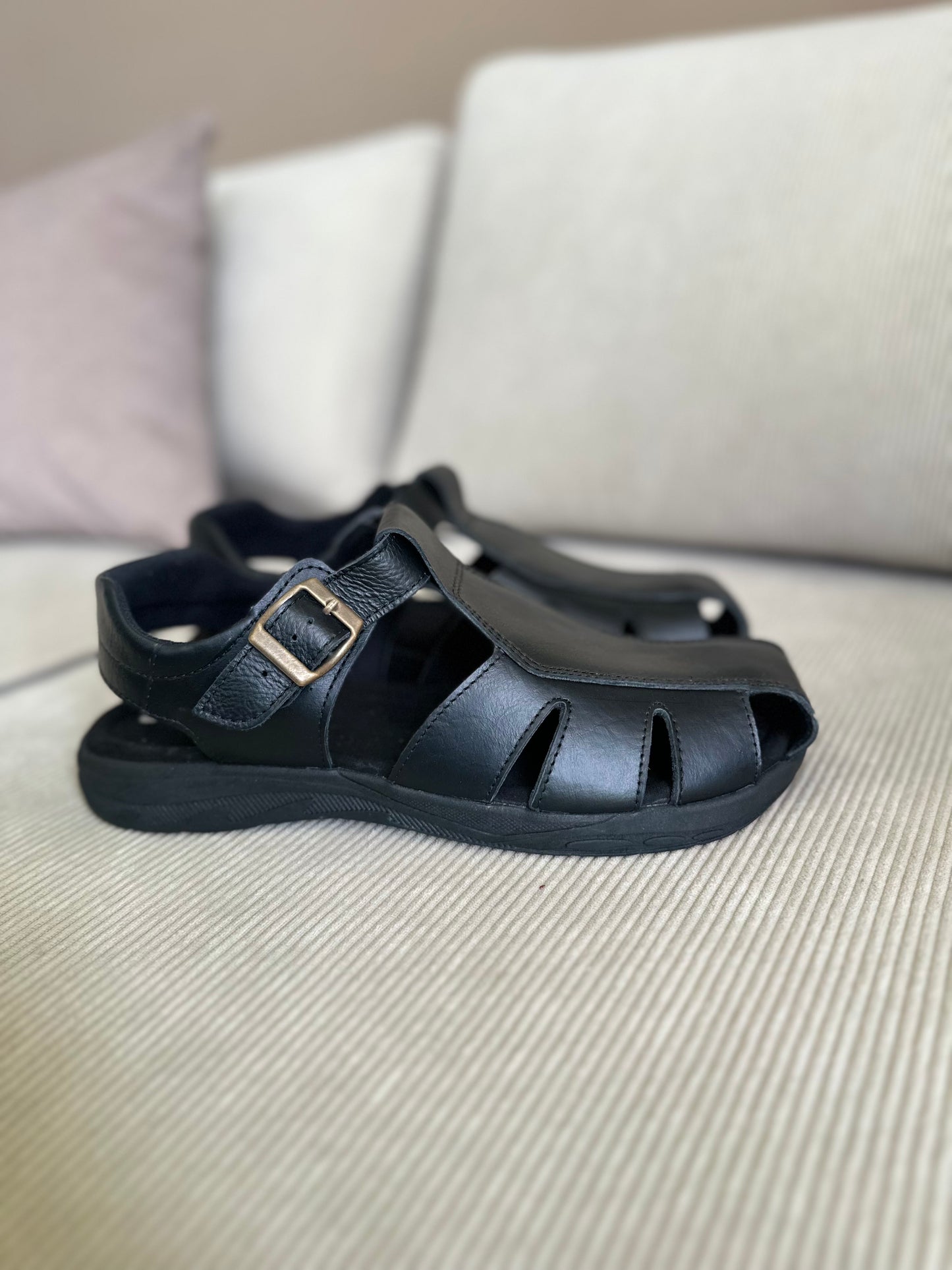 SANDALIA PARA HOMBRE EN CUERO NEGRO | REF: FRANCISCO 605