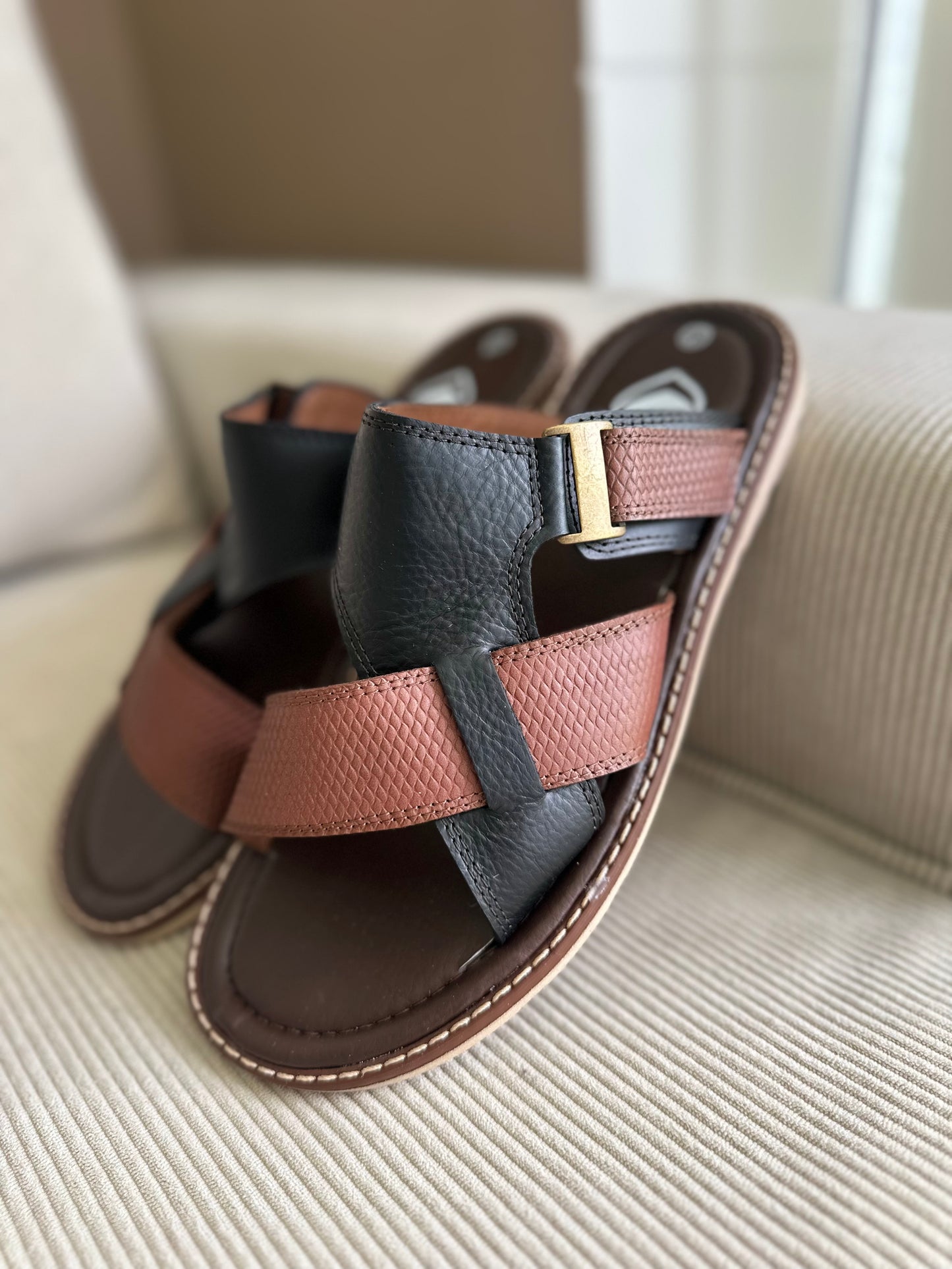SANDALIAS PARA HOMBRE EN CUERO MARRON X MIEL REF: 025