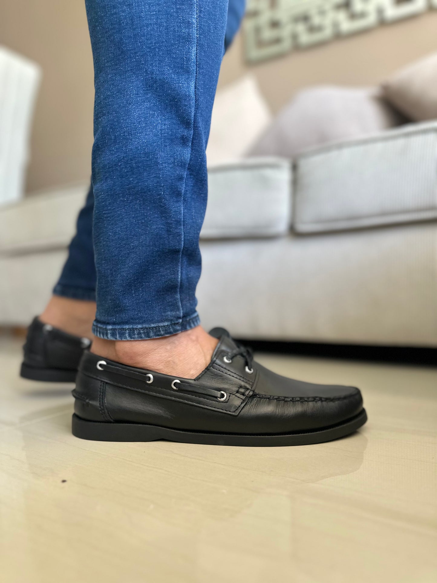 MOCASINES EN CUERO NEGRO PARA HOMBRE REF: ANDREW 731