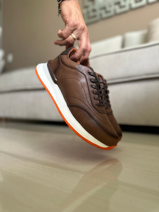 TENIS PARA HOMBRE EN CUERO CREMA X NARANJA | REF PARIS