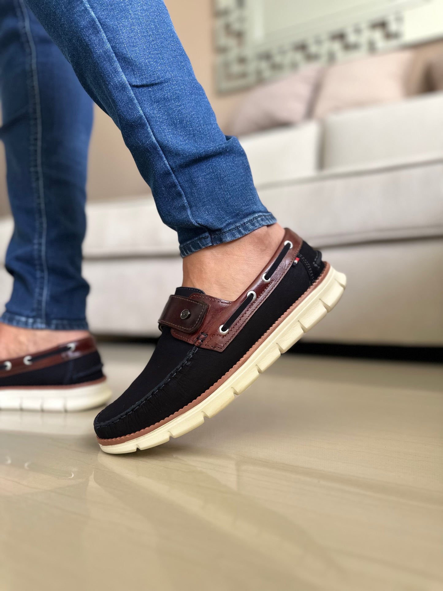 MOCASINES EN CUERO AZUL PARA HOMBRE | REF FERMIN