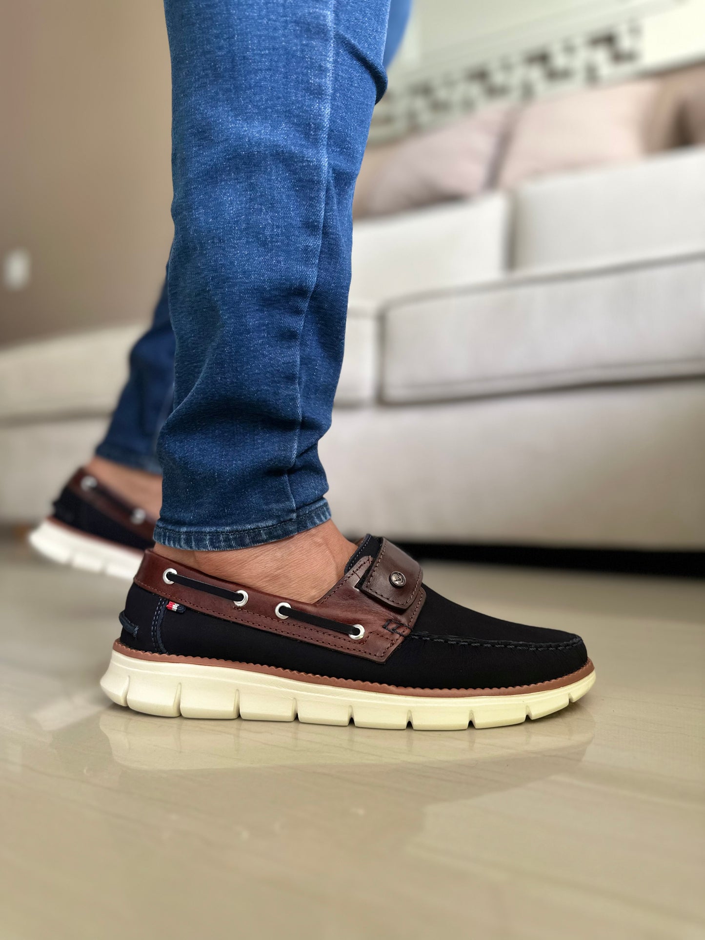 MOCASINES EN CUERO AZUL PARA HOMBRE | REF FERMIN