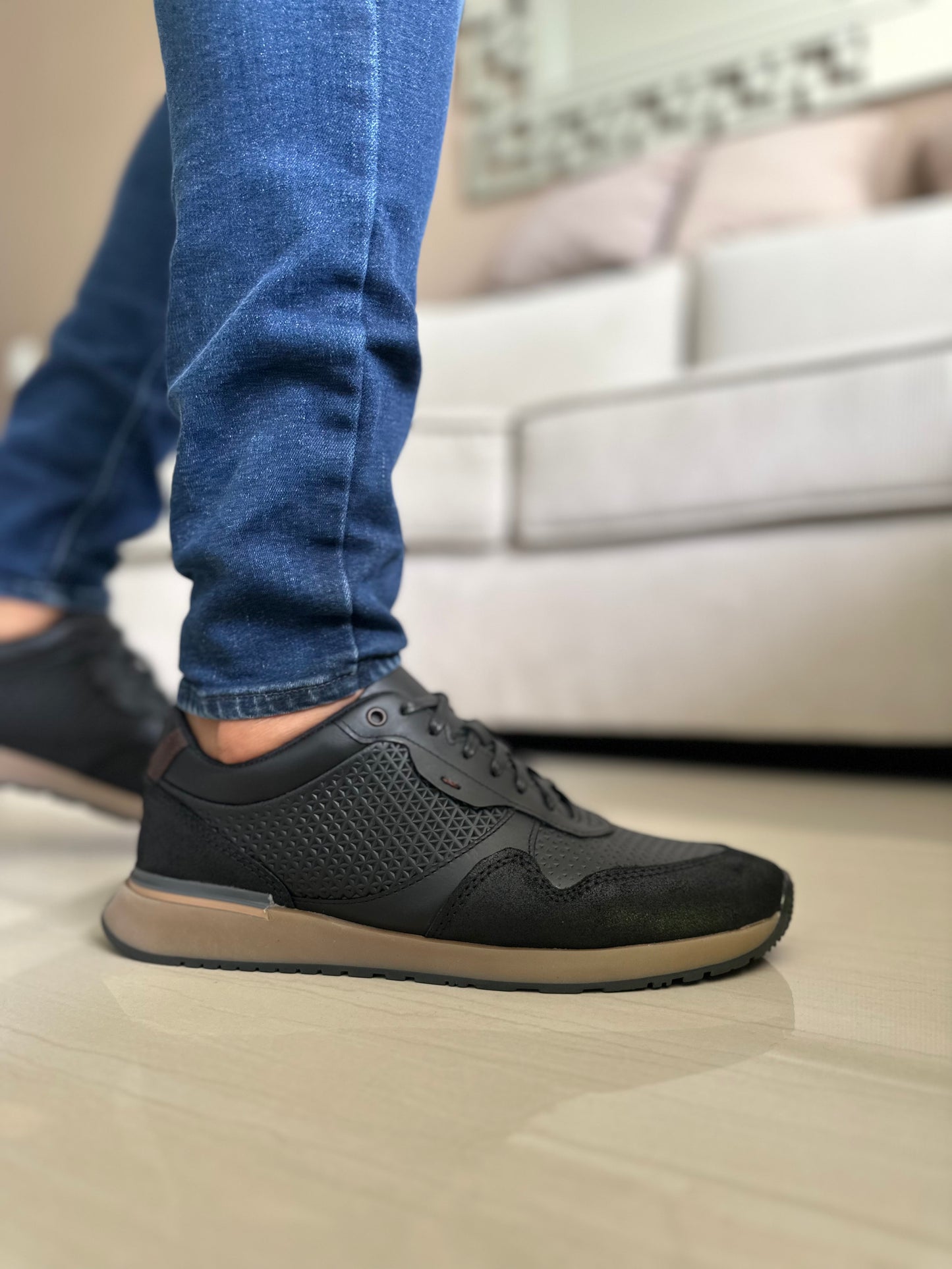 TENIS PARA HOMBRE EN CUERO NEGRO | REF ESMERALDA