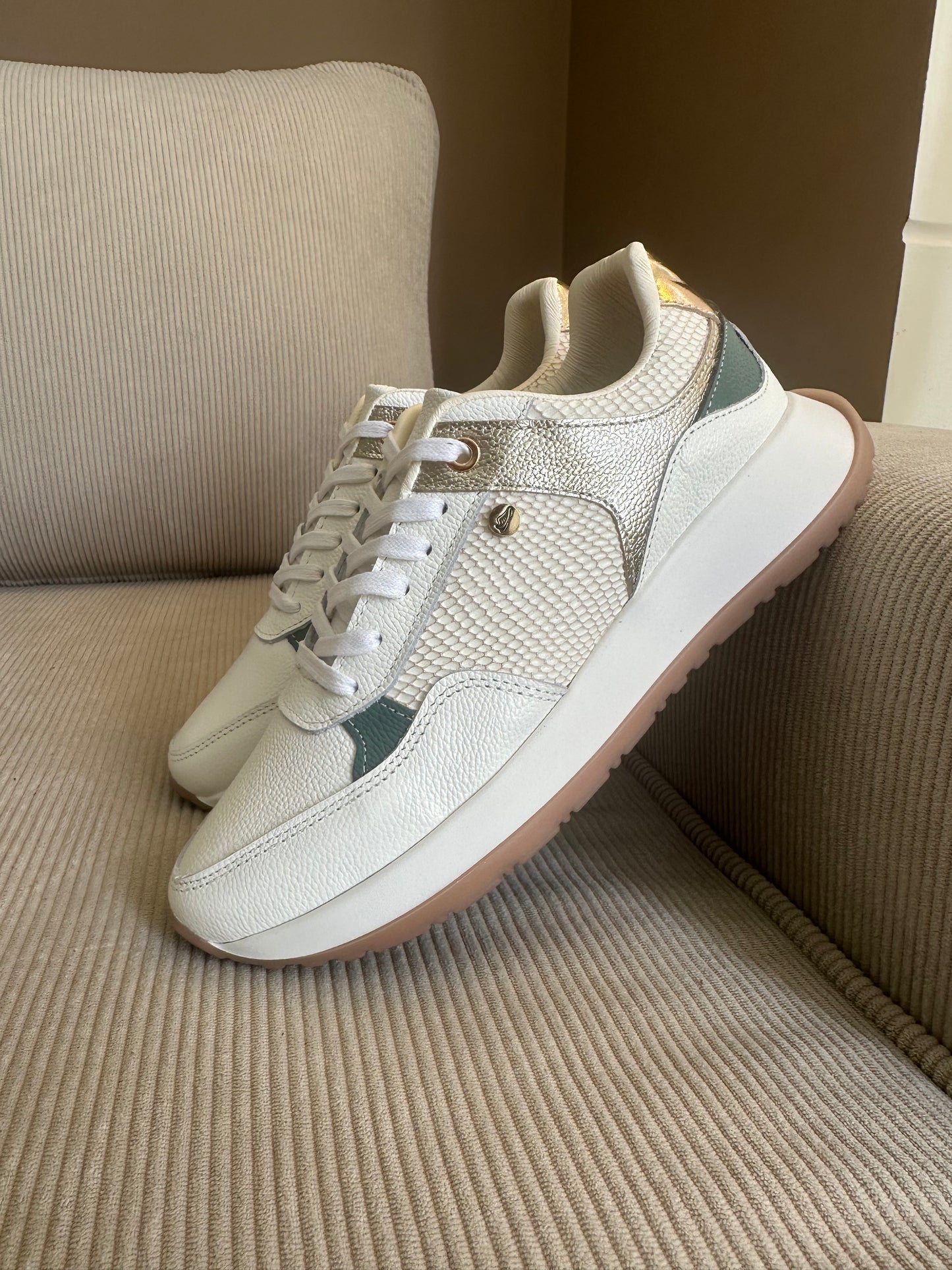 TENIS PARA DAMA EN CUERO BLANCO X VERDE | REF ROSE