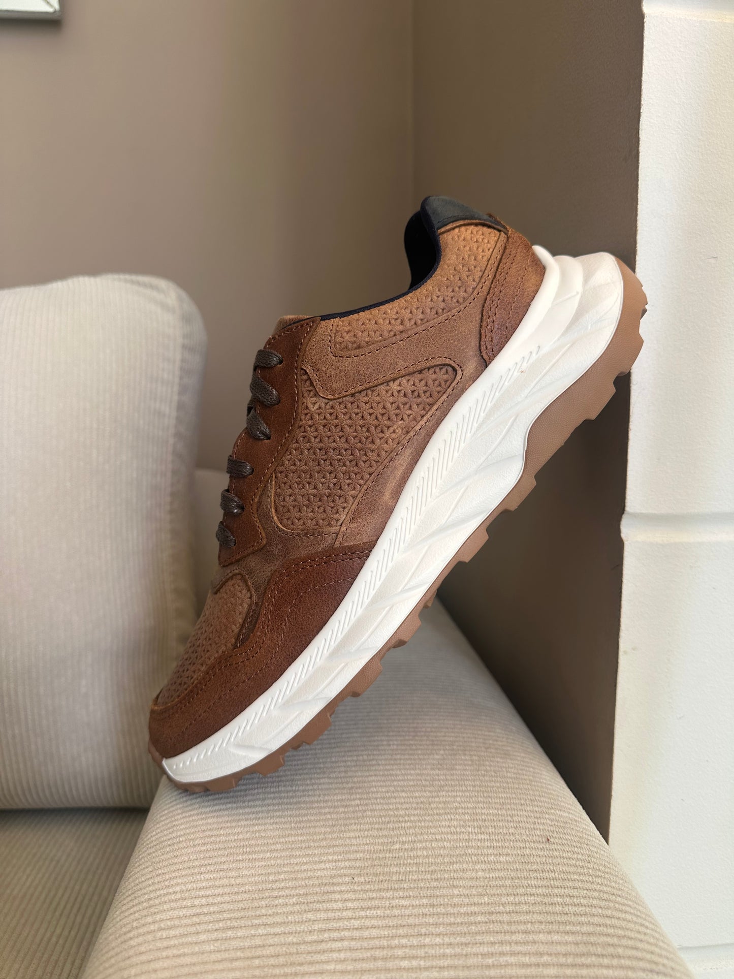 TENIS PARA HOMBRE EN CUERO CREMA | REF TINJACA
