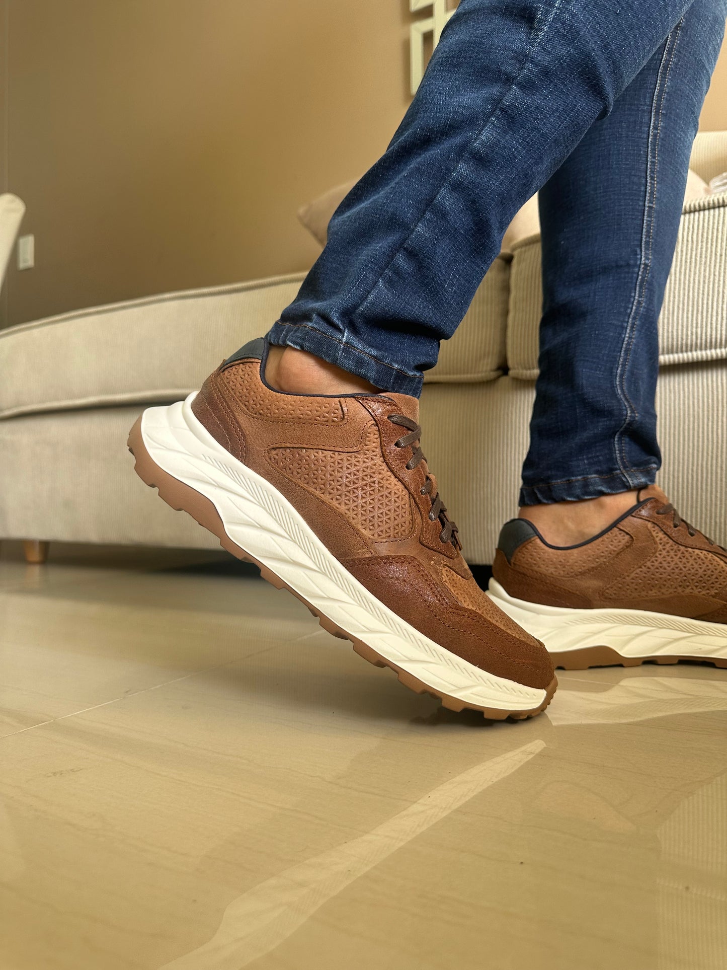 TENIS PARA HOMBRE EN CUERO CREMA | REF TINJACA