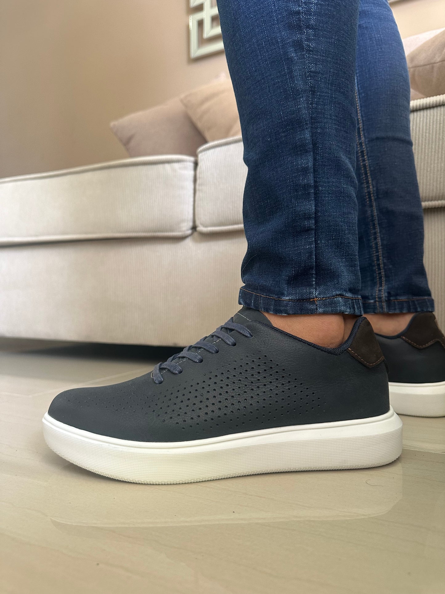 TENIS PARA HOMBRE EN CUERO AZUL REF: BRUSELAS 3202 GLD