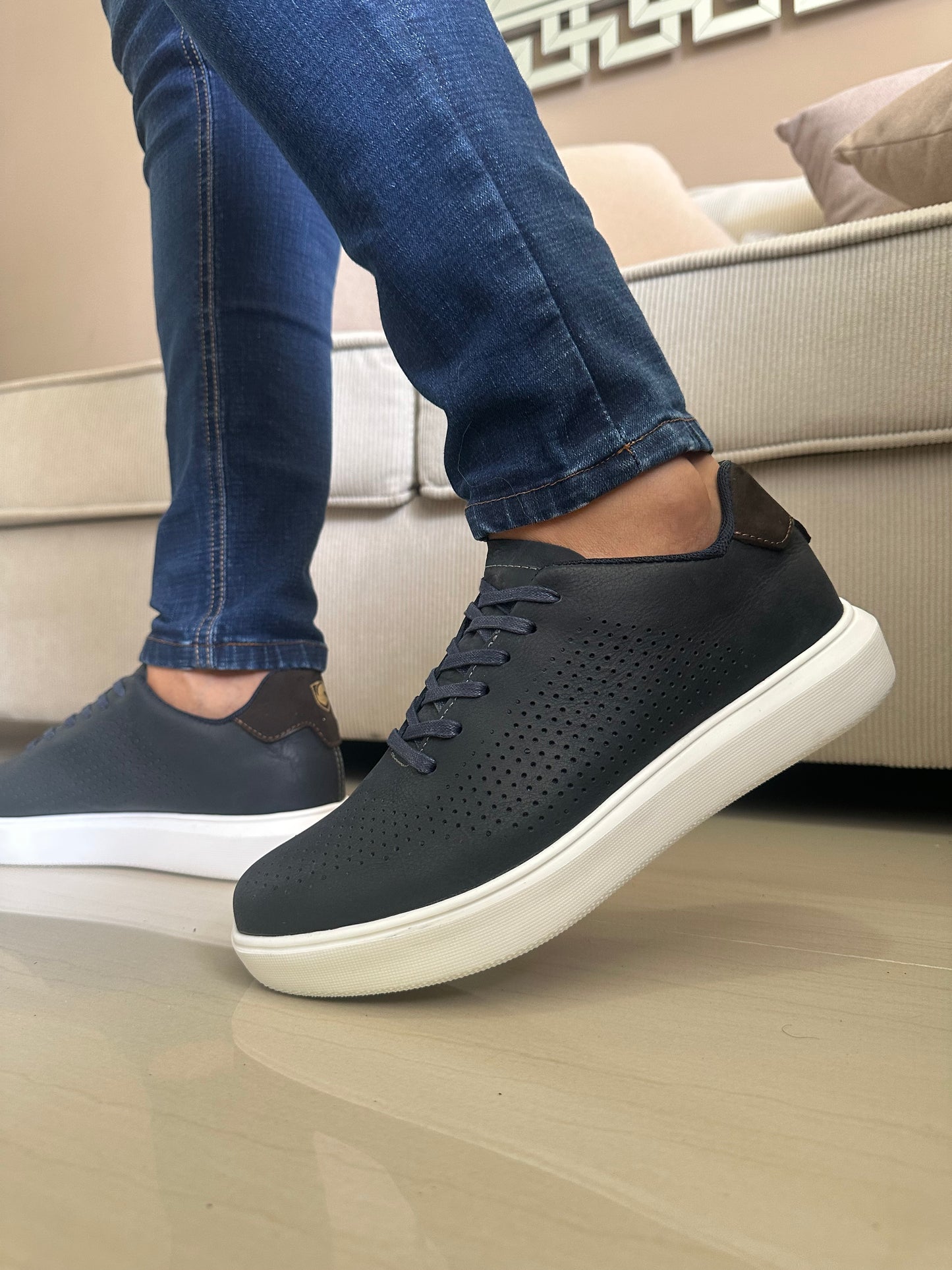 TENIS PARA HOMBRE EN CUERO AZUL REF: BRUSELAS 3202 GLD