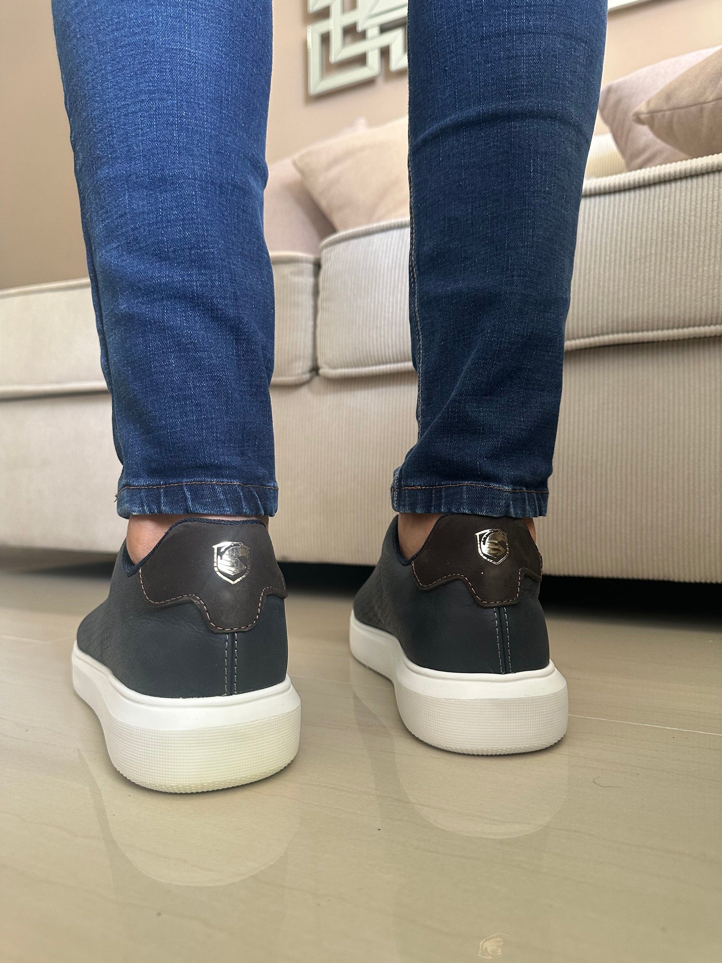 TENIS PARA HOMBRE EN CUERO AZUL REF: BRUSELAS 3202 GLD