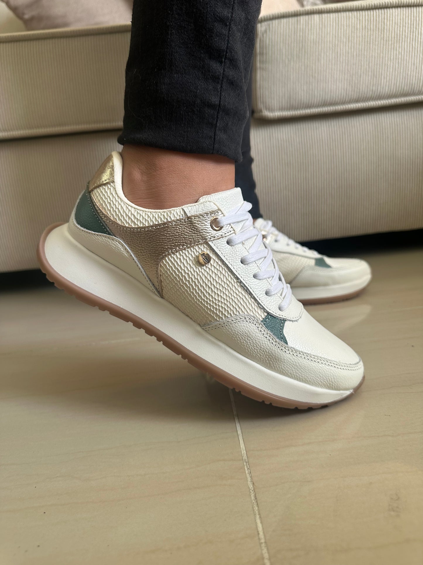 TENIS PARA DAMA EN CUERO BLANCO X VERDE | REF ROSE