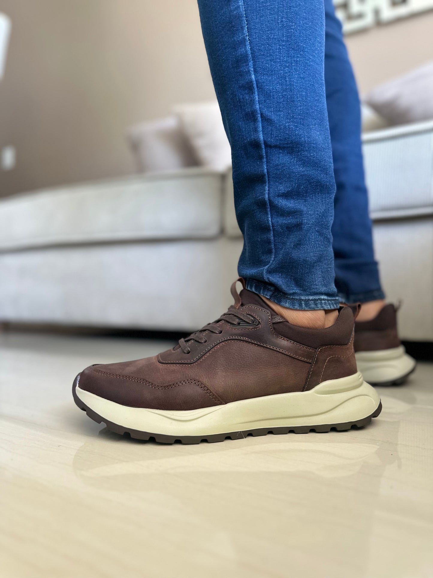 TENIS PARA HOMBRE EN CUERO CAFE | REF VALMONTI