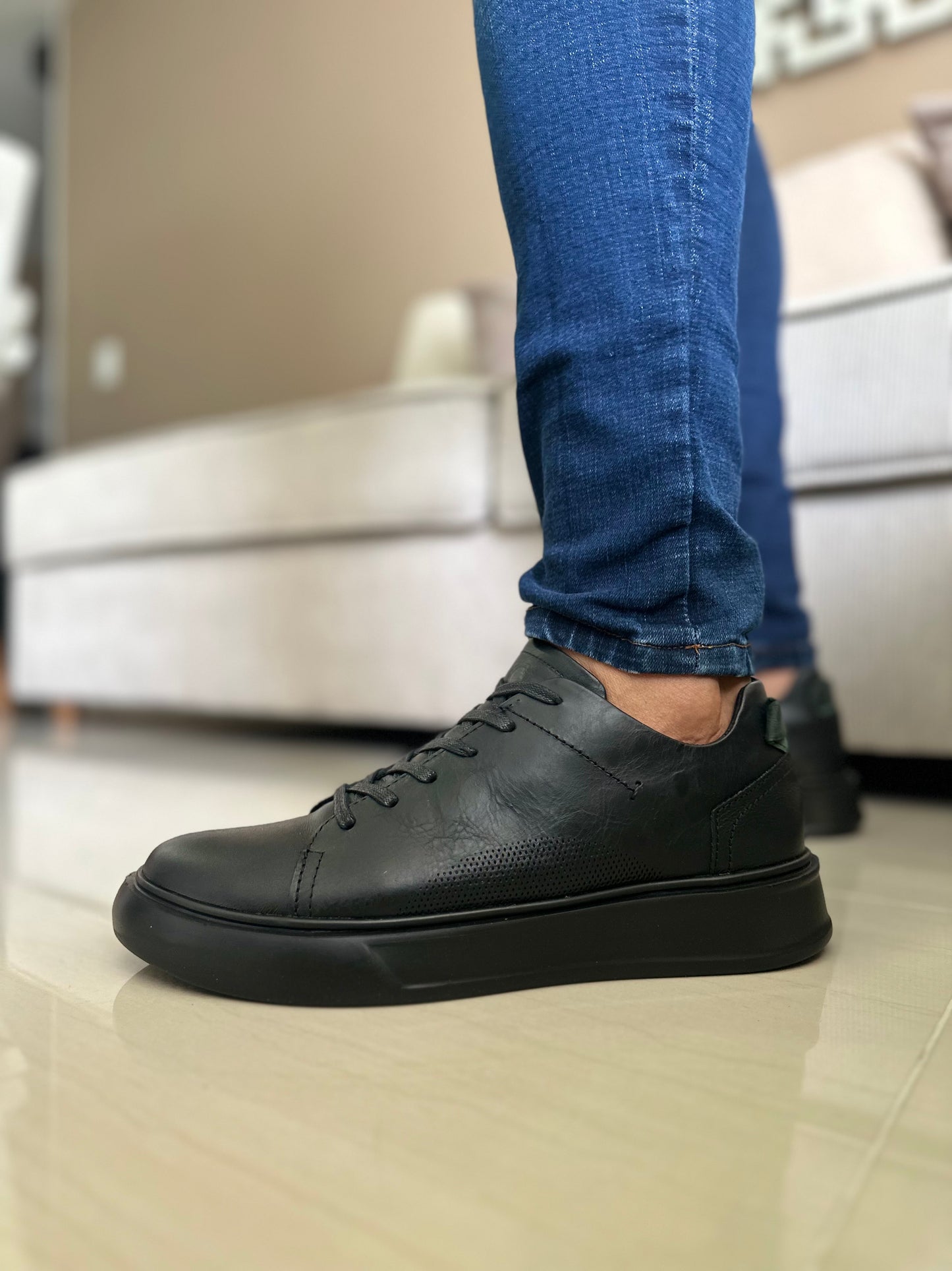 TENIS PARA HOMBRE EN CUERO NEGRO | REF NEBRASKA
