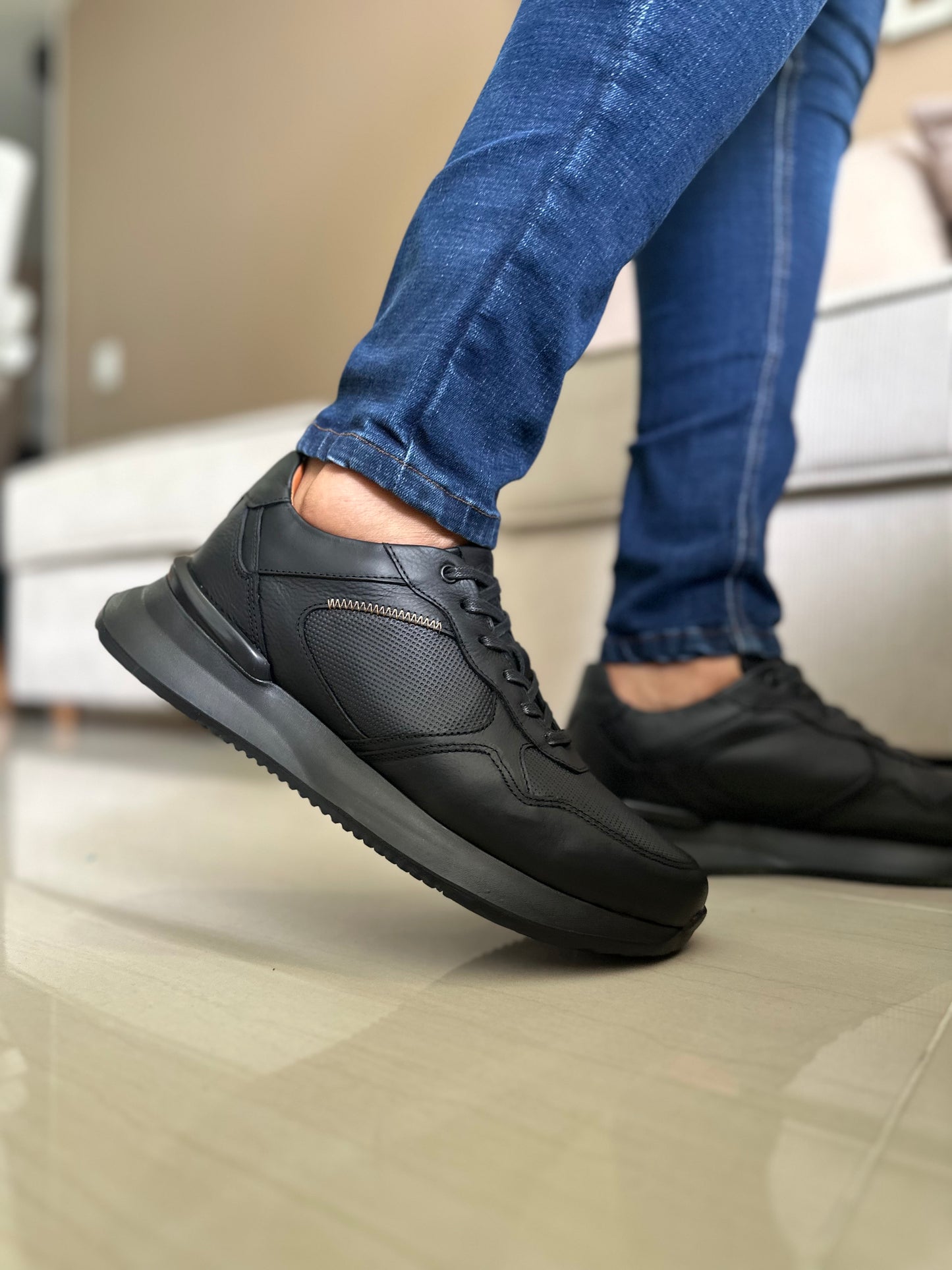 TENIS PARA HOMBRE EN CUERO NEGRO | REF ONTARIO