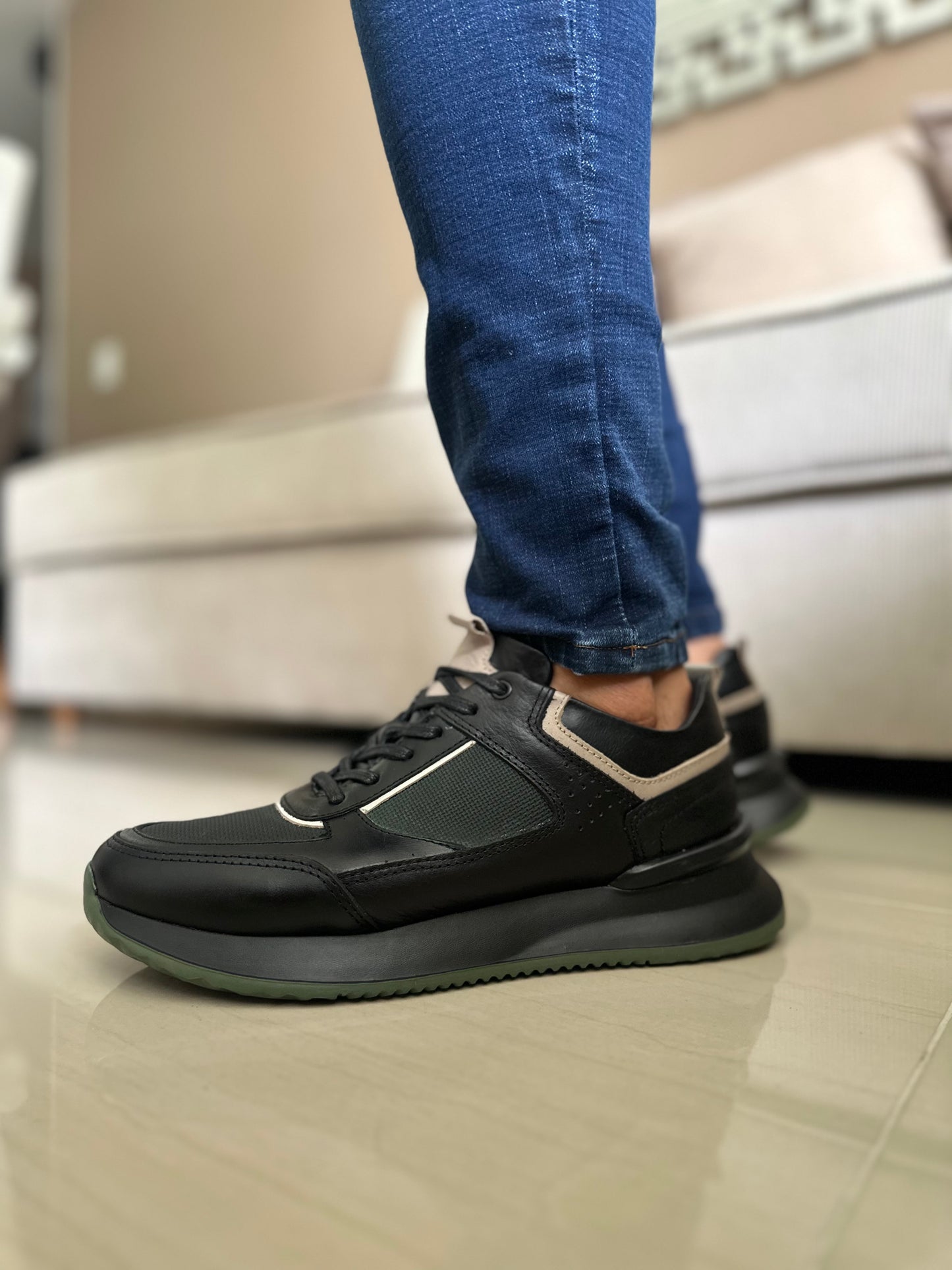 TENIS PARA HOMBRE EN CUERO NEGRO | REF NEVADA