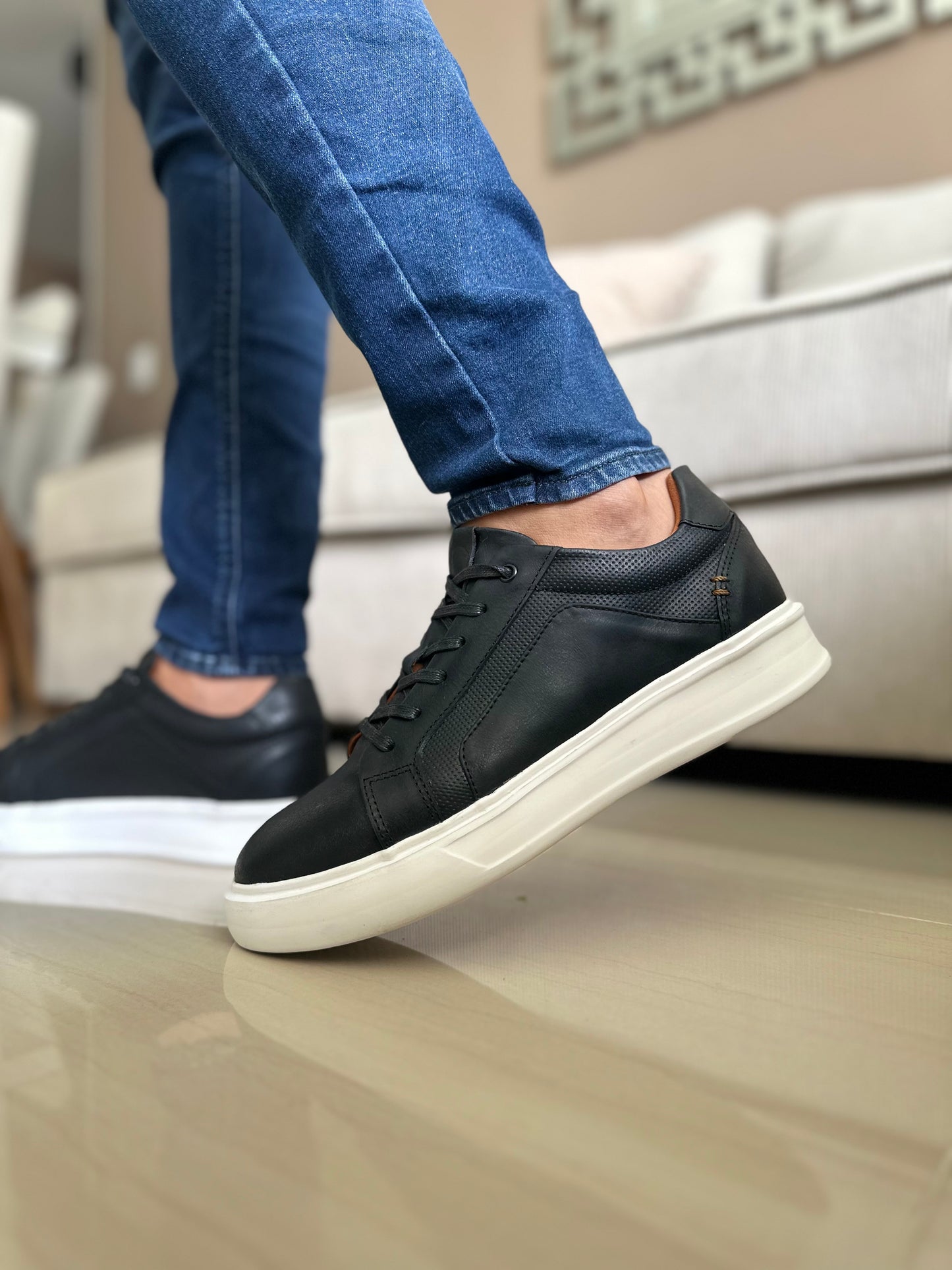 TENIS EN PARA HOMBRE EN CUERO NEGRO | REF CALIFORNIA