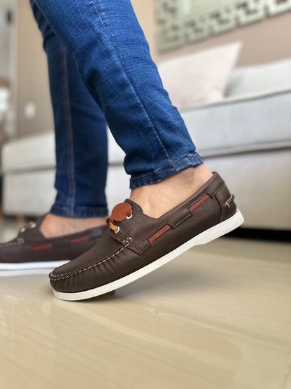 MOCASINES EN CUERO LISO HOJA SECA X BLANCO HOMBRE REF: ANDREW 732