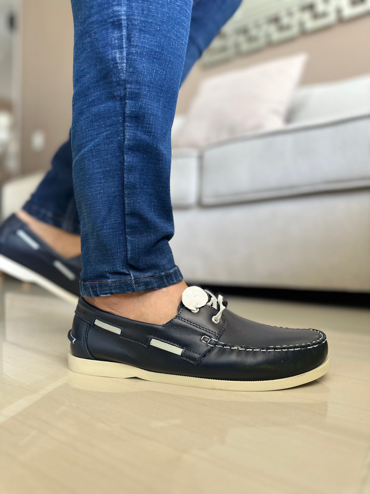 MOCASINES EN CUERO LISO AZUL X BLANCO HOMBRE REF: ANDREW 732