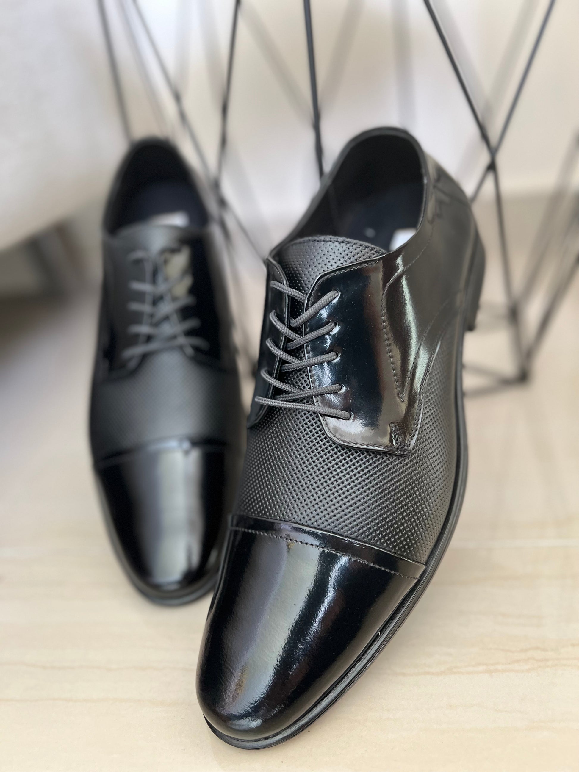 Hombre Zapatos En Cuerina ZAPATO CLASICO LETSIE DE CUERO NEGRO